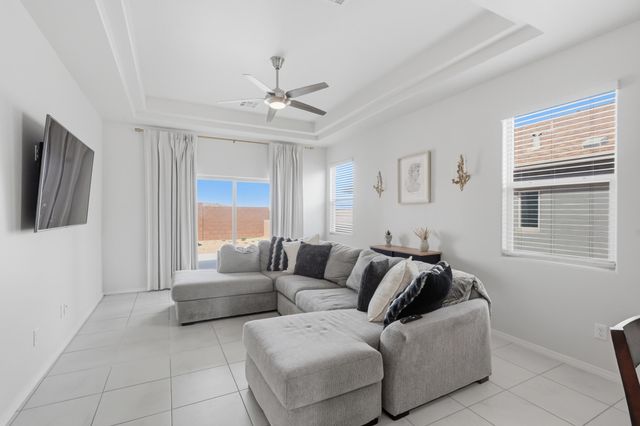 260 Capulin Peak Avenue SW, Los Lunas, NM 87031