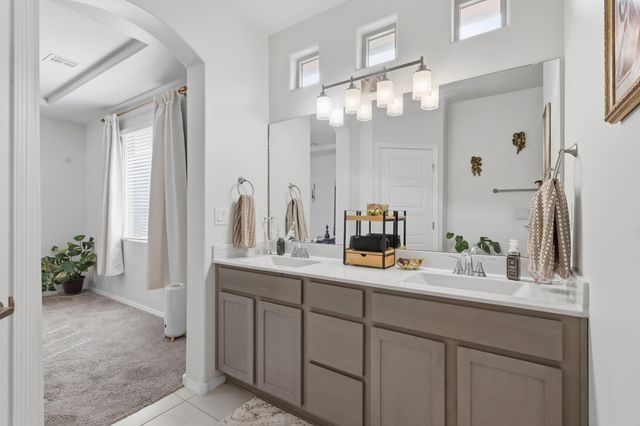 260 Capulin Peak Avenue SW, Los Lunas, NM 87031