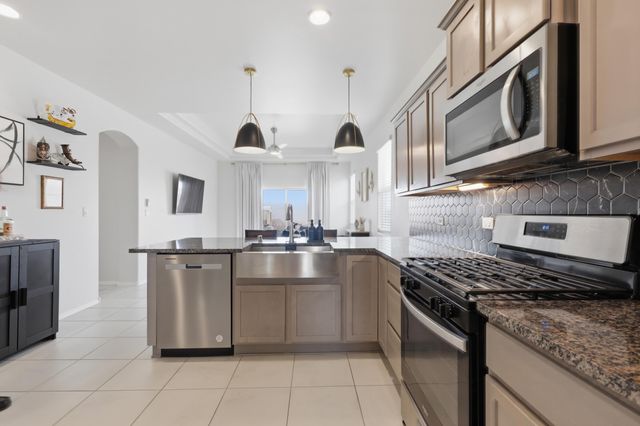 260 Capulin Peak Avenue SW, Los Lunas, NM 87031