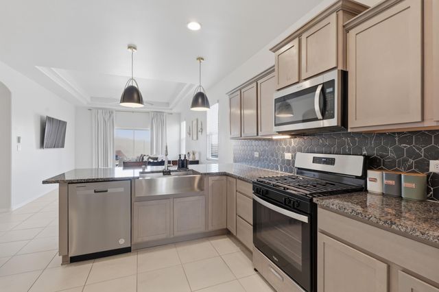 260 Capulin Peak Avenue SW, Los Lunas, NM 87031