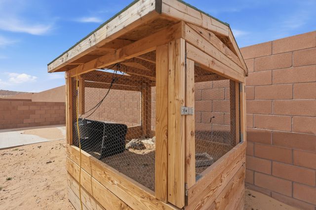 260 Capulin Peak Avenue SW, Los Lunas, NM 87031