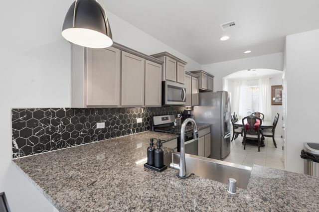 260 Capulin Peak Avenue SW, Los Lunas, NM 87031