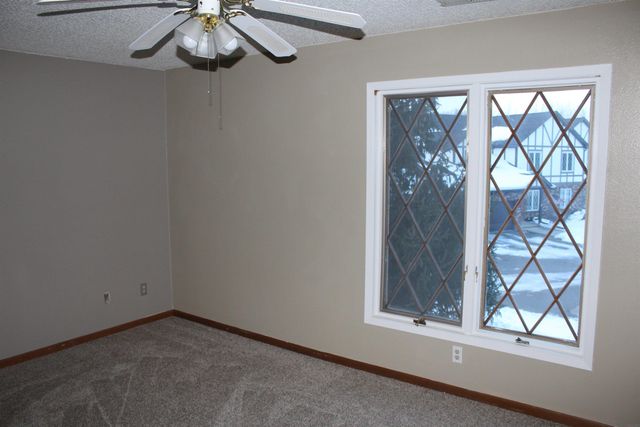 3454 Georgetown Drive, Waterloo, IA 50701