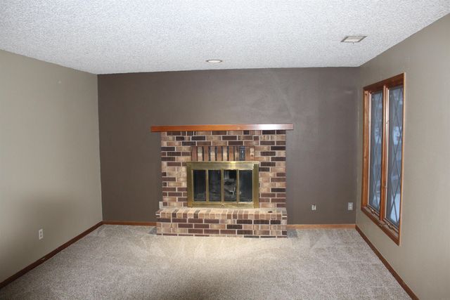 3454 Georgetown Drive, Waterloo, IA 50701