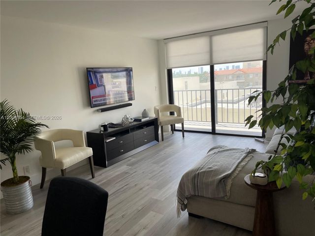 2625 Collins Avenue 510, Miami Beach, FL 33140