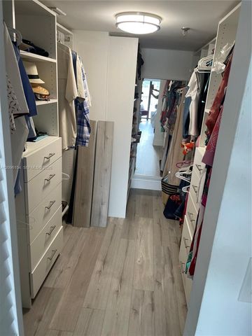 2625 Collins Avenue 510, Miami Beach, FL 33140