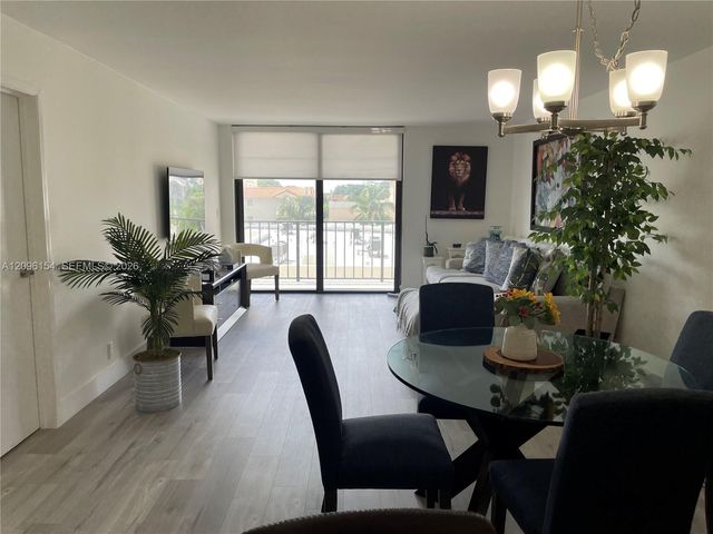 2625 Collins Avenue 510, Miami Beach, FL 33140