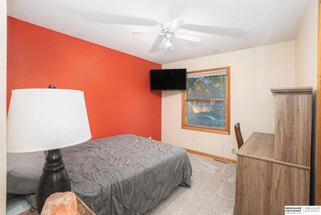 9405 Maplewood Boulevard, Omaha, NE 68134