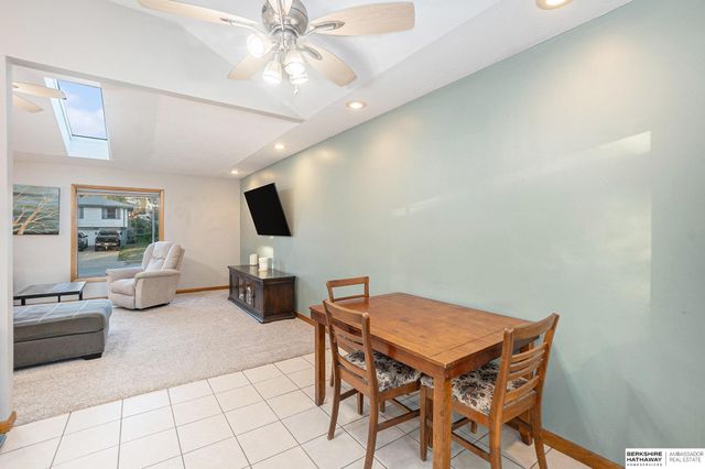 9405 Maplewood Boulevard, Omaha, NE 68134