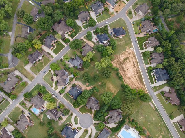 2627 Enclave Bay Drive, Chattanooga, TN 37415