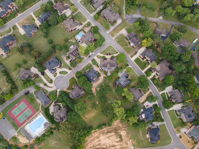2627 Enclave Bay Drive, Chattanooga, TN 37415