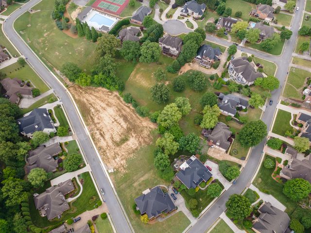 2627 Enclave Bay Drive, Chattanooga, TN 37415