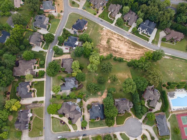 2627 Enclave Bay Drive, Chattanooga, TN 37415