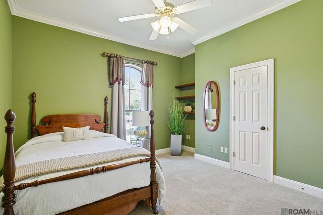 12484 Legacy Hills Dr, Geismar, LA 70734