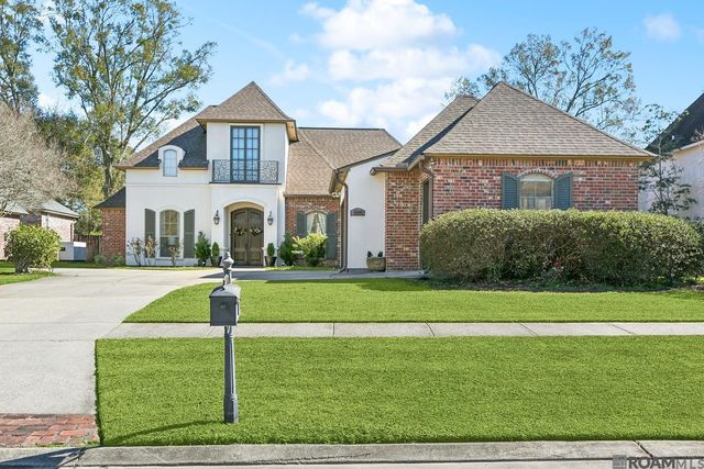 12484 Legacy Hills Dr, Geismar, LA 70734