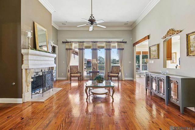 12484 Legacy Hills Dr, Geismar, LA 70734