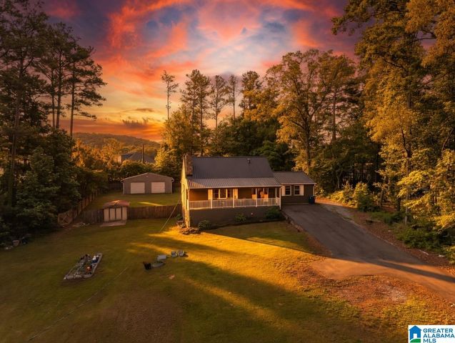 1424 DEARMANVILLE ROAD, Anniston, AL 36207
