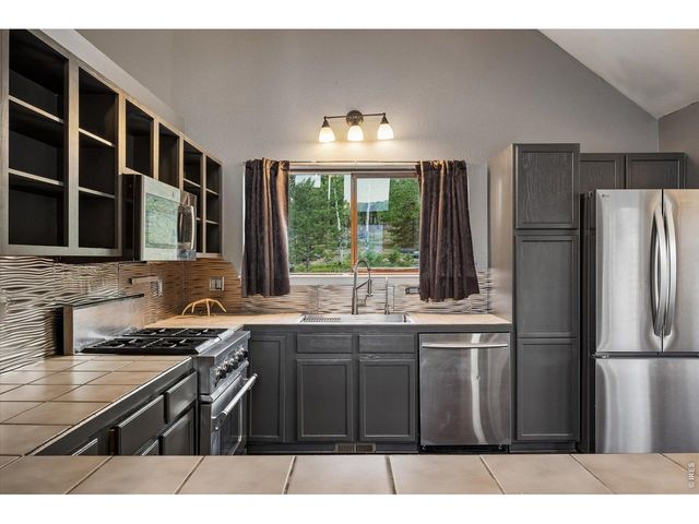 76 Highlands Dr, Bailey, CO 80421