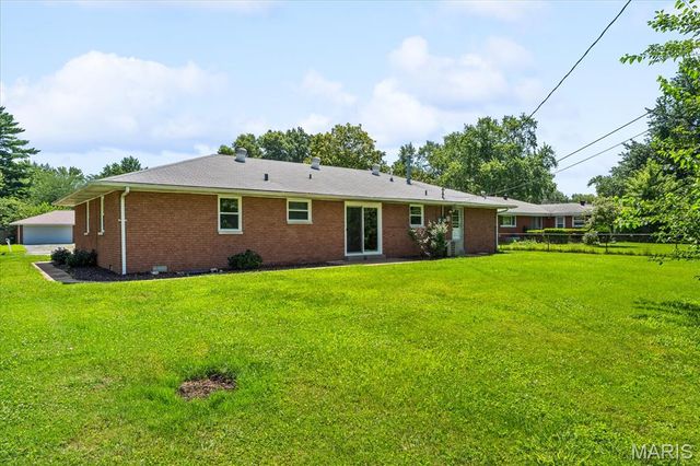 17 Joseph Drive, Fairview Heights, IL 62208