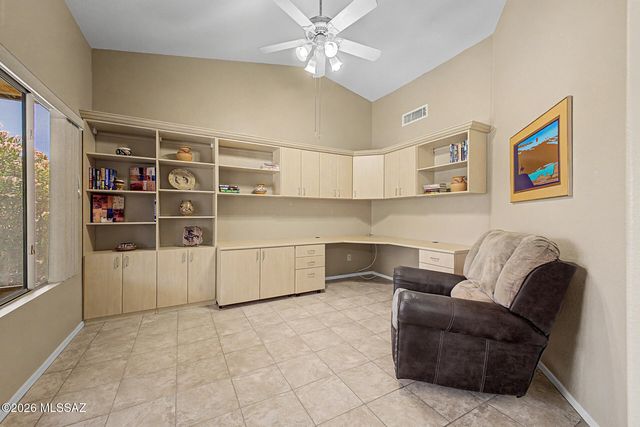1440 N Goldeneye Way, Green Valley, AZ 85614