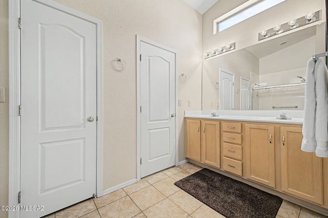1440 N Goldeneye Way, Green Valley, AZ 85614