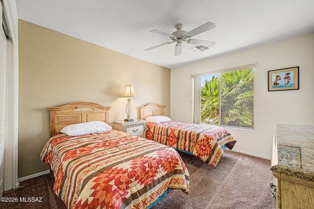 1440 N Goldeneye Way, Green Valley, AZ 85614