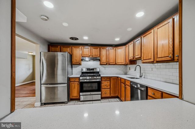 8 PROSPECT AVE, Wilmington, DE 19803