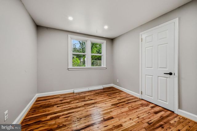 8 PROSPECT AVE, Wilmington, DE 19803