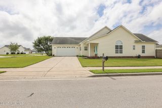 301 Winterlochen Drive, Jacksonville, NC 28540