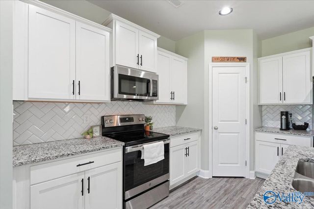 9107 Monteagle Boulevard, Owens Cross Roads, AL 35763