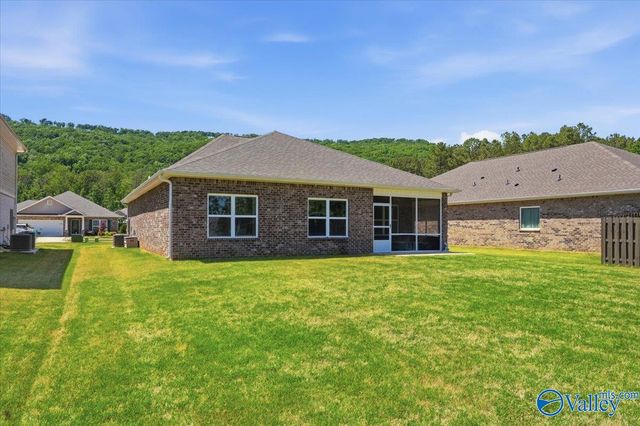 9107 Monteagle Boulevard, Owens Cross Roads, AL 35763