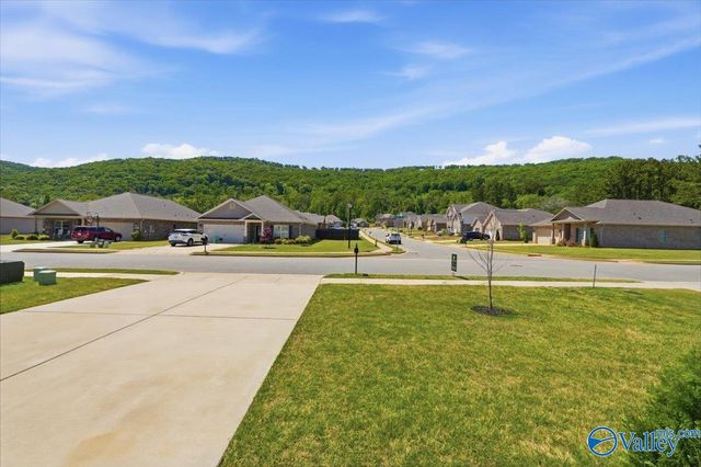 9107 Monteagle Boulevard, Owens Cross Roads, AL 35763