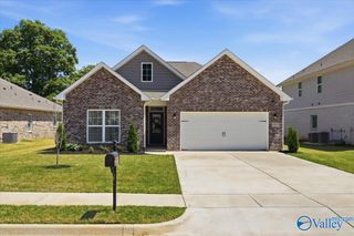 9107 Monteagle Boulevard, Owens Cross Roads, AL 35763
