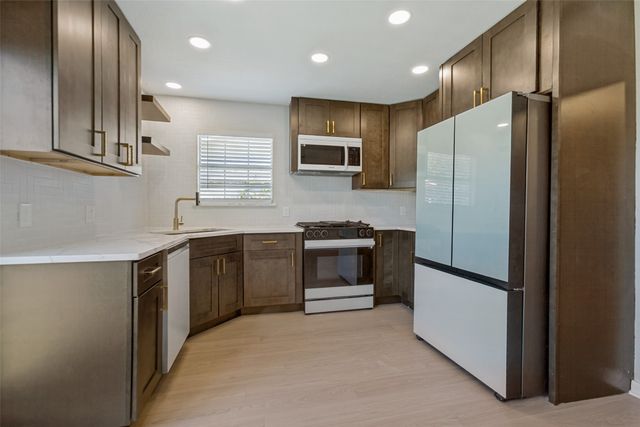 1205 Briarcove Drive, Richardson, TX 75081