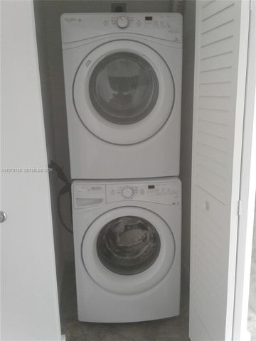 151 SE 1st St 906, Miami, FL 33131