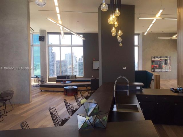 151 SE 1st St 906, Miami, FL 33131