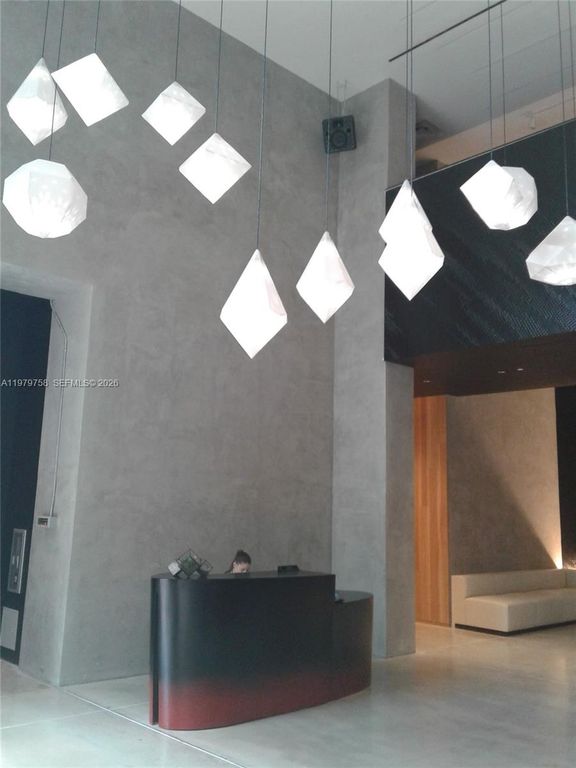 151 SE 1st St 906, Miami, FL 33131