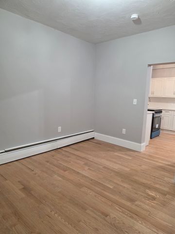 17 Warren St 1, Peabody, MA 01960