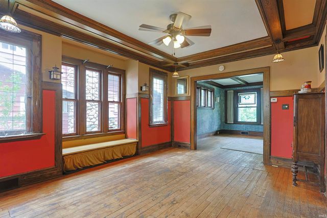 1232 E Lincoln Way, South Bend, IN 46601