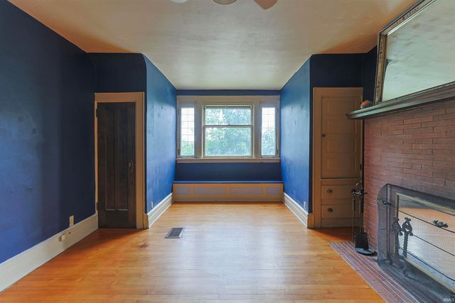 1232 E Lincoln Way, South Bend, IN 46601