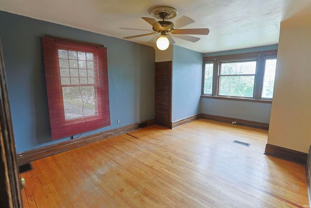 1232 E Lincoln Way, South Bend, IN 46601