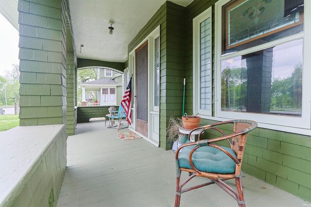1232 E Lincoln Way, South Bend, IN 46601