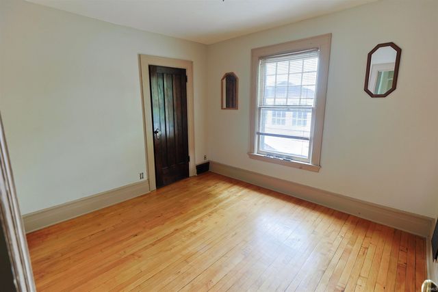 1232 E Lincoln Way, South Bend, IN 46601