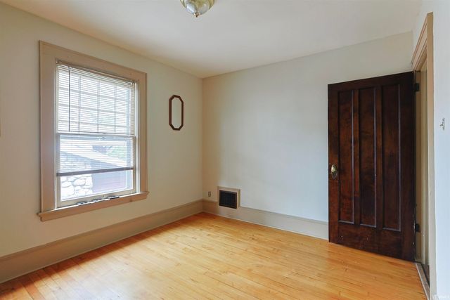 1232 E Lincoln Way, South Bend, IN 46601