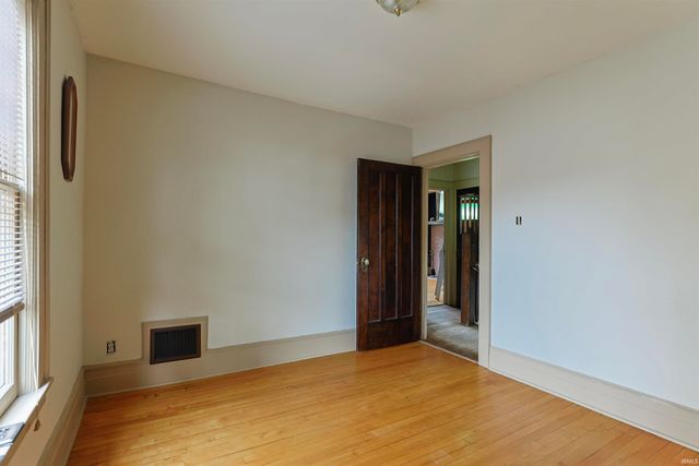 1232 E Lincoln Way, South Bend, IN 46601