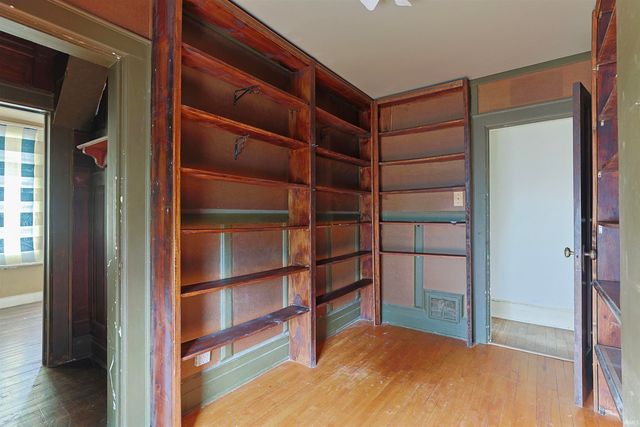 1232 E Lincoln Way, South Bend, IN 46601