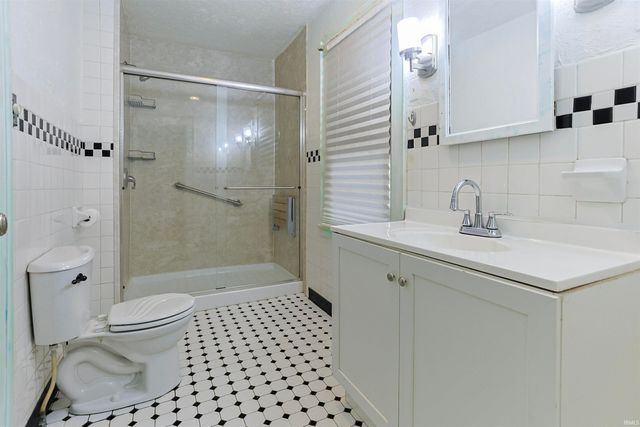 1232 E Lincoln Way, South Bend, IN 46601