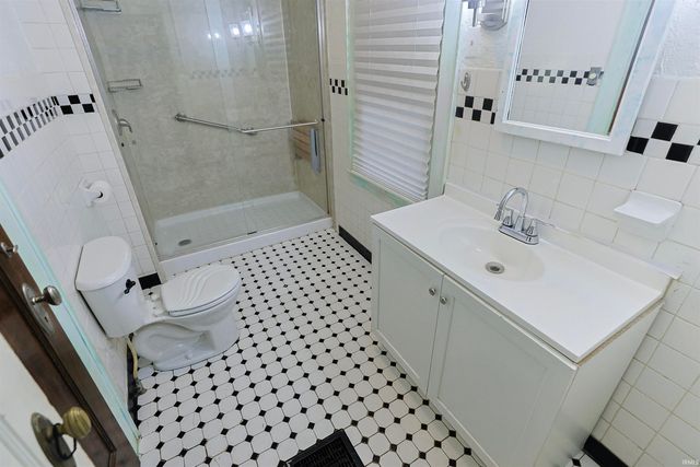 1232 E Lincoln Way, South Bend, IN 46601