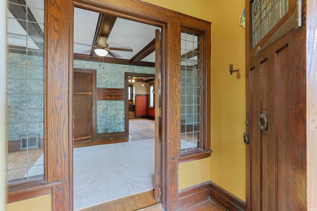 1232 E Lincoln Way, South Bend, IN 46601