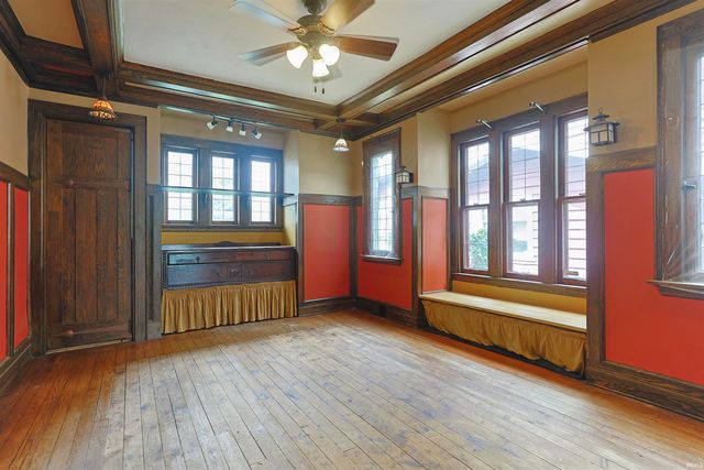 1232 E Lincoln Way, South Bend, IN 46601